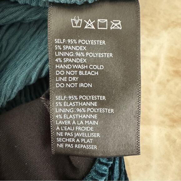 Out From Under Strapless Velour Deep V-Wire Body Suit size XS - Picture 6 of 6